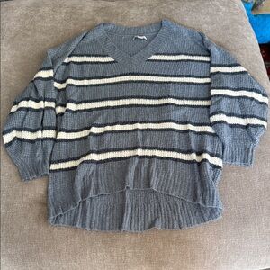 American Eagle Outfitters V-Neck Sweater in blue and white